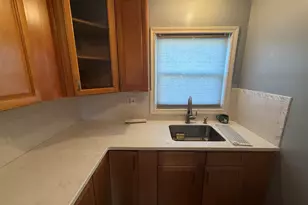 11 Camelot Dr, Bloomfield, CT 06002 - Photo 4