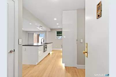 2 Putnam Hill #1A, Greenwich, CT 06830 - Photo 4