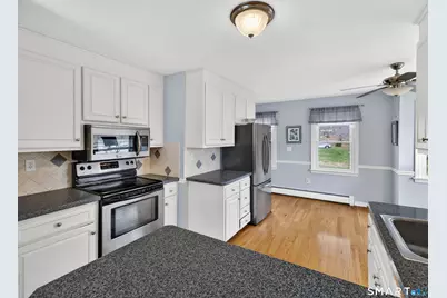 10 Castle Meadow Drive #10, Stonington, CT 06379 - Photo 8
