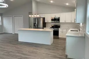 195 Center St, West Haven, CT 06516 - Photo 2
