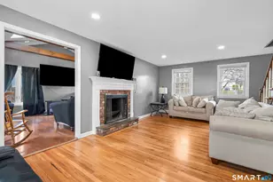 31 Coach Dr, North Haven, CT 06473 - Photo 8