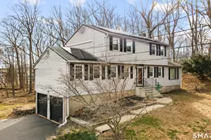 31 Coach Dr, North Haven, CT 06473 - Photo 1