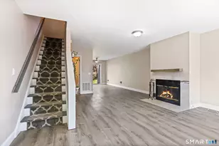 1 Horizon Dr, Norwalk, CT 06854 - Photo 4