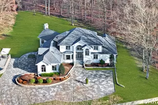 39 Golden Hill Ln, Shelton, CT 06484 - Photo 2