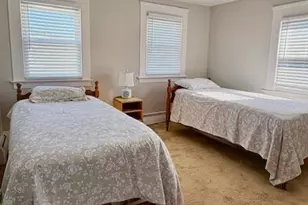 33 Wilford Rd, Branford, CT 06405 - Photo 10