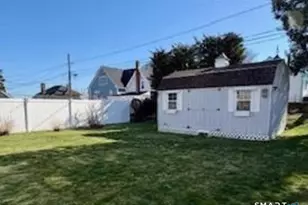33 Wilford Rd, Branford, CT 06405 - Photo 16