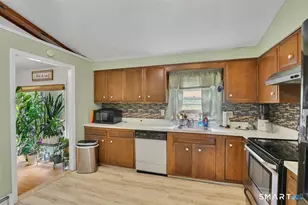 59 Gordon Ln, East Hartford, CT 06118 - Photo 8