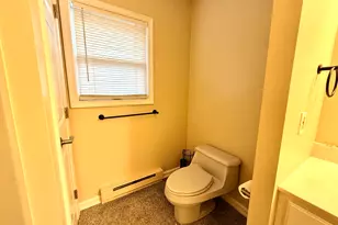 33D Laurel Point Dr, Montville, CT 06370 - Photo 16