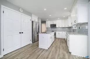 41 Catherine St, Trumbull, CT 06611 - Photo 22