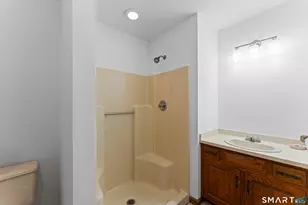 150 Patricia Dr, Stratford, CT 06614 - Photo 20