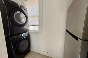 202 6th St, Bridgeport, CT 06607 - Photo 10