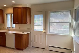 569 Belden Hill Rd, Norwalk, CT 06850 - Photo 6
