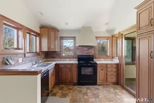 124 Midwell Rd, Wethersfield, CT 06109 - Photo 14