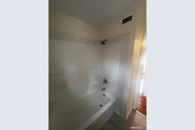 76-78 Higbie Drive, East Hartford, CT 06108 - Photo 18