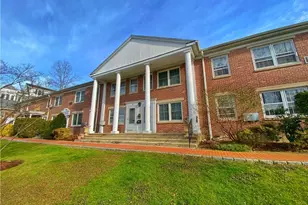 196 Park St, New Canaan, CT 06840 - Photo 2