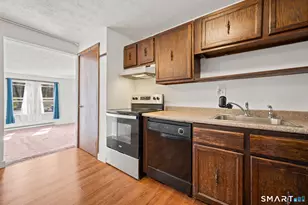 949 Pleasant Valley Rd, South Windsor, CT 06074 - Photo 10