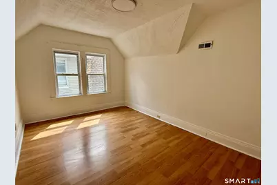 202 Sixth Street #3rd Fl, Bridgeport, CT 06607 - Photo 6