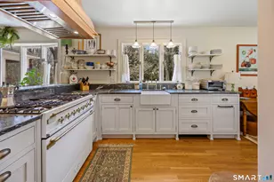 303 Beacon Hill Dr, Cheshire, CT 06410 - Photo 6