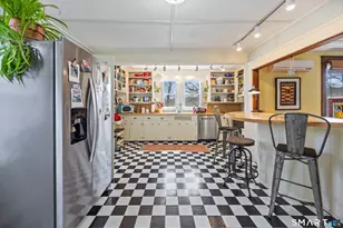 22 Summit St, Essex, CT 06442 - Photo 8