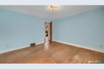 94 Farrell Road, Waterbury, CT 06706 - Photo 18