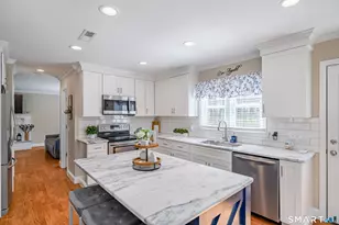 23 Possum Dr, New Fairfield, CT 06812 - Photo 6