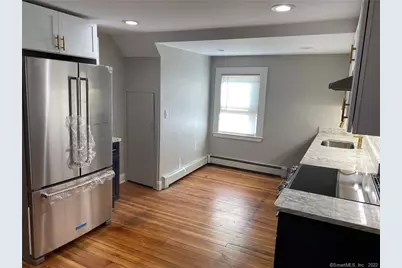 223 Park Road #3rd FL, West Hartford, CT 06119 - Photo 2