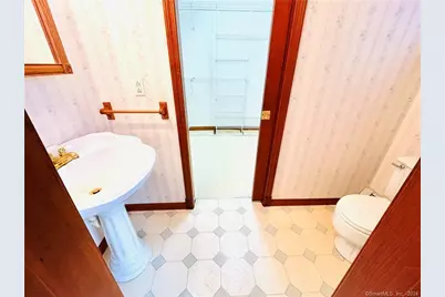 21 Cottage Street #3, New Haven, CT 06511 - Photo 16