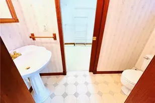 21 Cottage St, New Haven, CT 06511 - Photo 16