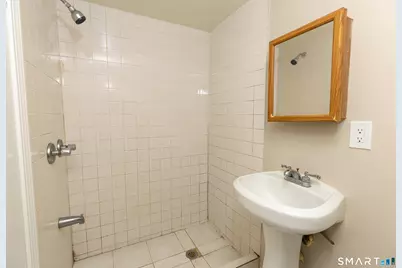 256 Charter Oak Street, Manchester, CT 06040 - Photo 22