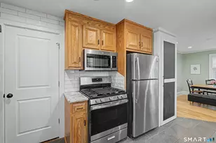 514 Fern St, West Hartford, CT 06107 - Photo 14