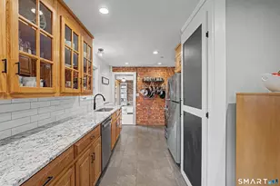 514 Fern St, West Hartford, CT 06107 - Photo 6
