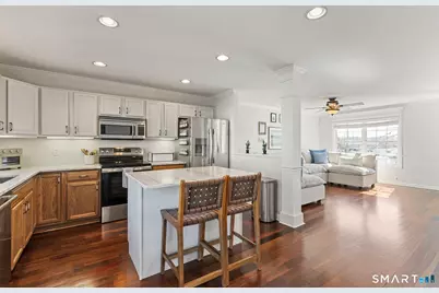 46 Donahue Lane #46, Manchester, CT 06042 - Photo 2