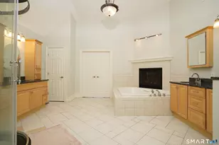 10 Whispering Hollow Ct, Cheshire, CT 06410 - Photo 20