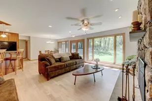 123 Round Hill Rd, Middletown, CT 06457 - Photo 10