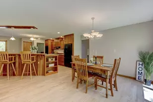 123 Round Hill Rd, Middletown, CT 06457 - Photo 12
