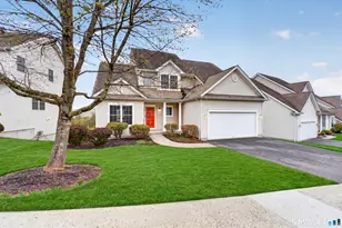 18 Tobins Ct, Danbury, CT 06810 - Photo 2