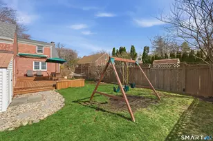 121 Tunxis Rd, West Hartford, CT 06107 - Photo 32