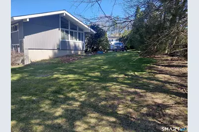 17 Hickory Hill Drive, Waterbury, CT 06708 - Photo 2