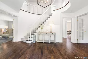 12 Ricki-Beth Ln, Greenwich, CT 06870 - Photo 2