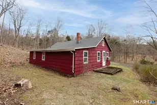 60 Chestnut Ln, Hamden, CT 06518 - Photo 6