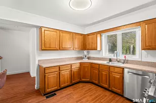 184 Main St, Manchester, CT 06042 - Photo 4