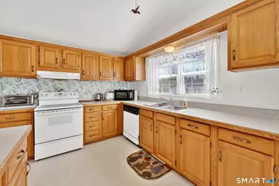 1 Rose Court, East Windsor, CT 06088 - Photo 10