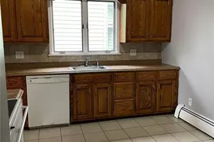 30 Tremont Ave, Bridgeport, CT 06606 - Photo 2