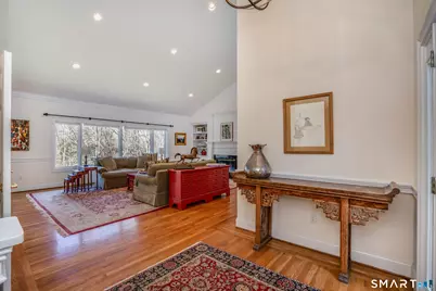 3 Shirecrest #3, Avon, CT 06001 - Photo 4