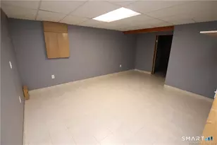 2 Mulberry Ln, Glastonbury, CT 06033 - Photo 8