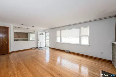 24 Norway Road, North Haven, CT 06473 - Photo 6