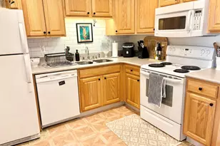 2 Putter Dr, Wallingford, CT 06492 - Photo 8