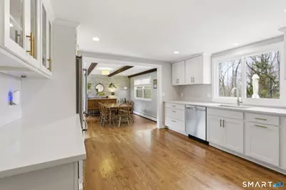 6 Fieldstone Drive, Newtown, CT 06470 - Photo 8