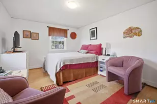 81 Montclair Dr, West Hartford, CT 06107 - Photo 18