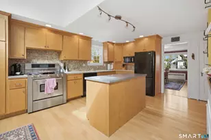81 Montclair Dr, West Hartford, CT 06107 - Photo 12